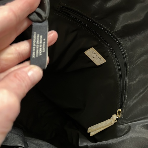 Tahari white leather bag - Picture 15 of 16